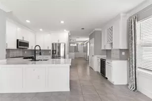 31130 Penny Surf Loop, Wesley Chapel, FL 33545 - Photo 8