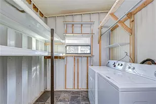 5438 Antigua Dr, Zephyrhills, FL 33541 - Photo 40