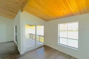 534 Plaza Seville Ct, Treasure Island, FL 33706 - Photo 10