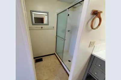 39149 Flora Avenue, Zephyrhills, FL 33542 - Photo 14