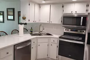 225 Country Club Dr, Largo, FL 33771 - Photo 6