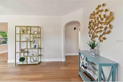 1826 30th Street S, Saint Petersburg, FL 33712 - Photo 2