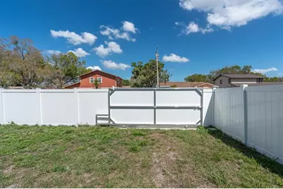 7602 Winging Way Drive, Tampa, FL 33615 - Photo 36