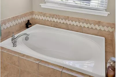 3185 Burberry Street, Tarpon Springs, FL 34688 - Photo 28