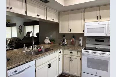 811 Oak Park Place, Brandon, FL 33511 - Photo 6