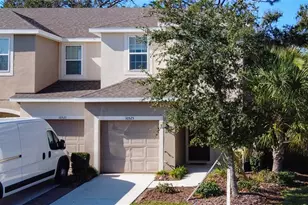 10525 Oakside Dr, Palmetto, FL 34221 - Photo 2