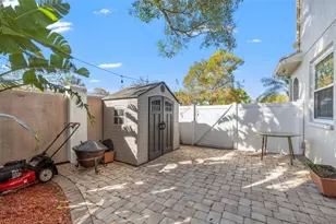 1804 W Erna Dr, Tampa, FL 33603 - Photo 40