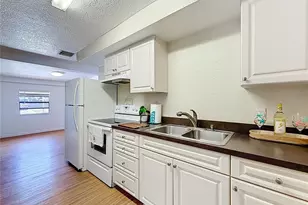 2007 54th St S, Gulfport, FL 33707 - Photo 16