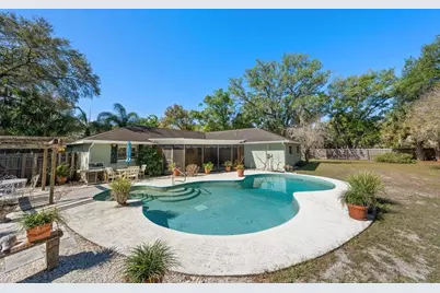 1221 Magdalene Grove Avenue, Tampa, FL 33613 - Photo 6