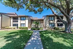 303 Woodlake Wynde, Oldsmar, FL 34677 - Photo 1