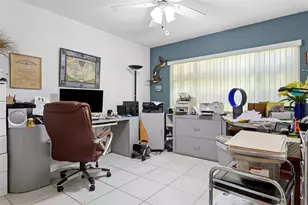 3025 Samara Dr, Tampa, FL 33618 - Photo 14