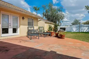 3025 Samara Dr, Tampa, FL 33618 - Photo 22