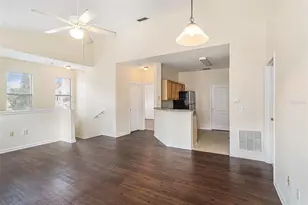 10467 Villa View Cir, Tampa, FL 33647 - Photo 4