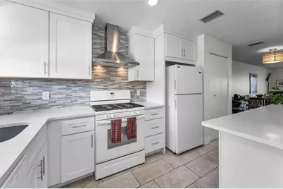 5925 Shore Boulevard S #409, Gulfport, FL 33707 - Photo 12