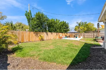 251 Davison Avenue NE, Saint Petersburg, FL 33703 - Photo 40