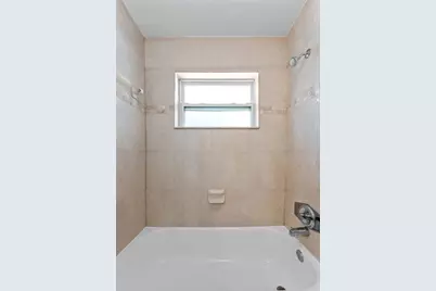 251 Davison Avenue NE, Saint Petersburg, FL 33703 - Photo 28