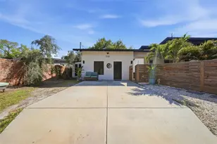 532 31st St S, Saint Petersburg, FL 33712 - Photo 8
