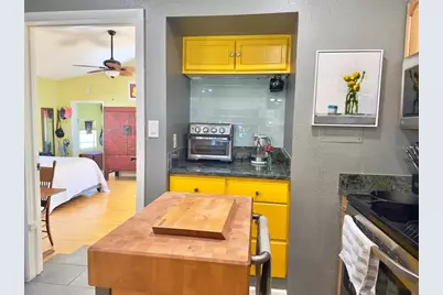 1208 Hull Street S, Gulfport, FL 33707 - Photo 10