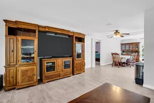 2023 Dodge St, Clearwater, FL 33760 - Photo 8