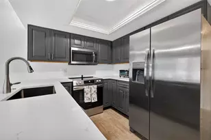 6490 Cape Hatteras Way NE, Saint Petersburg, FL 33702 - Photo 8