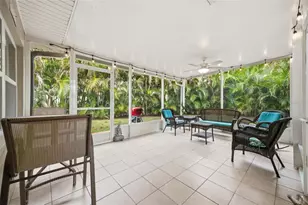 2036 W Ridge Dr, Clearwater, FL 33763 - Photo 32