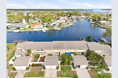 6537 Cape Hatteras Way NE #4, Saint Petersburg, FL 33702 - Photo 4