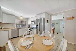 110 E St Lucia Loop, Apollo Beach, FL 33572 - Photo 8