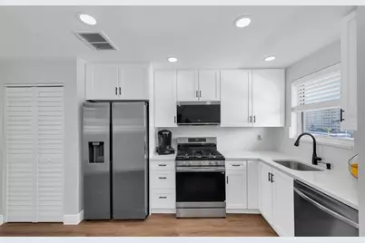 6025 Shore Boulevard S #405, Gulfport, FL 33707 - Photo 14