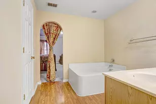 10004 Creek Bluff Dr, Riverview, FL 33578 - Photo 14