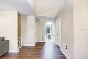 10004 Creek Bluff Dr, Riverview, FL 33578 - Photo 2