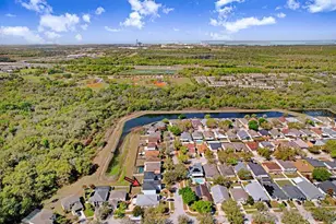 10004 Creek Bluff Dr, Riverview, FL 33578 - Photo 24