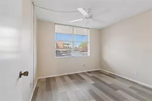 5095 Bay St NE, Saint Petersburg, FL 33703 - Photo 22