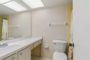 5095 Bay St NE, Saint Petersburg, FL 33703 - Photo 10