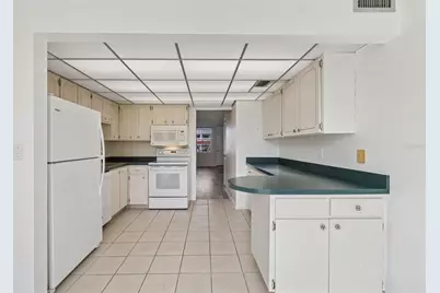 5095 Bay Street NE #110, Saint Petersburg, FL 33703 - Photo 6