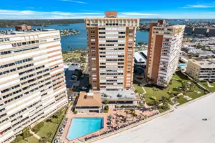 17920 Gulf Blvd, Saint Petersburg, FL 33708 - Photo 1