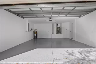 7924 Carriage Pointe Dr, Gibsonton, FL 33534 - Photo 32