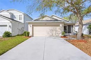 7924 Carriage Pointe Dr, Gibsonton, FL 33534 - Photo 1