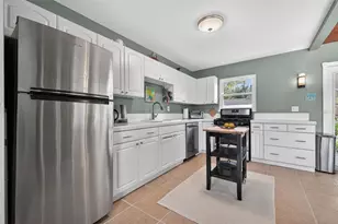 1246 37th Ave N, Saint Petersburg, FL 33704 - Photo 10