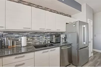 226 5th Avenue N #801, Saint Petersburg, FL 33701 - Photo 8