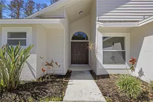 812 Crestridge Dr, Tarpon Springs, FL 34688 - Photo 4