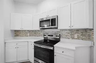 812 Crestridge Dr, Tarpon Springs, FL 34688 - Photo 12