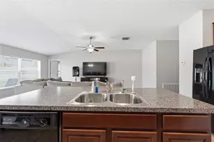 16902 Peaceful Valley Dr, Wimauma, FL 33598 - Photo 14