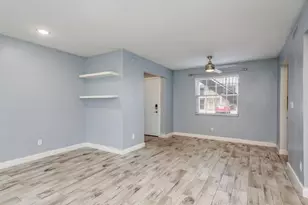 200 Country Club Dr, Largo, FL 33771 - Photo 16