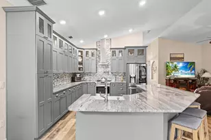 5235 Pond View Ct, Zephyrhills, FL 33541 - Photo 10