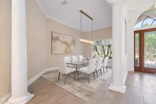 17008 Madres De Avila, Tampa, FL 33613 - Photo 12