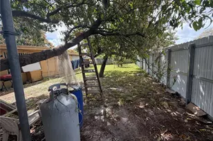 9590 NW 33rd Ave, Miami, FL 33147 - Photo 36