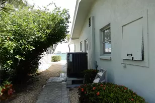 337 1st St W, Tierra Verde, FL 33715 - Photo 26