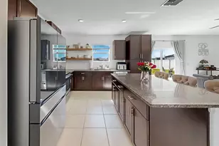 13249 Great Plns Dr, Riverview, FL 33579 - Photo 6