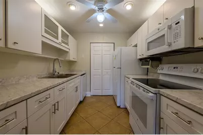 1215 16th Circle SE, Largo, FL 33771 - Photo 8