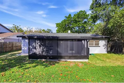 10217 N Pawnee Avenue, Tampa, FL 33617 - Photo 52